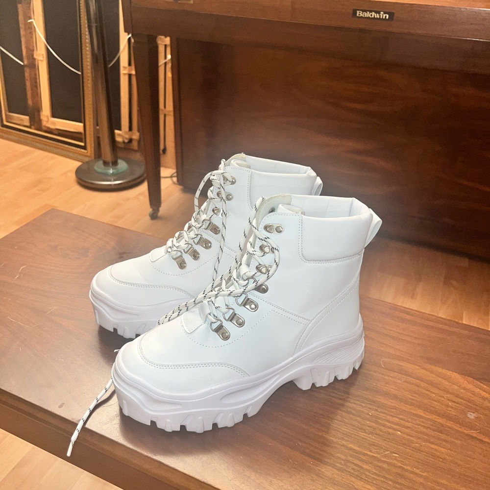Women's White Lace-Up Boots